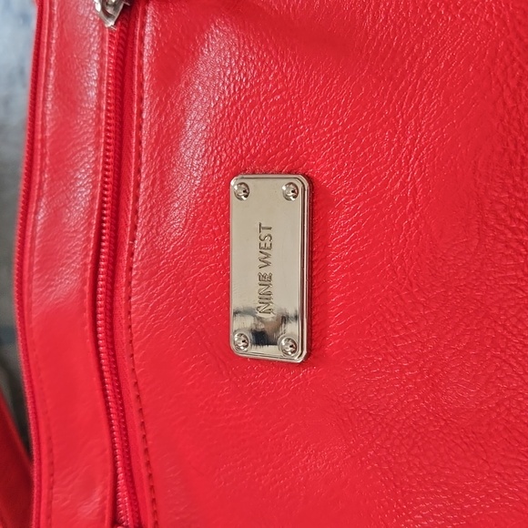 Handbag - Picture 2 of 5